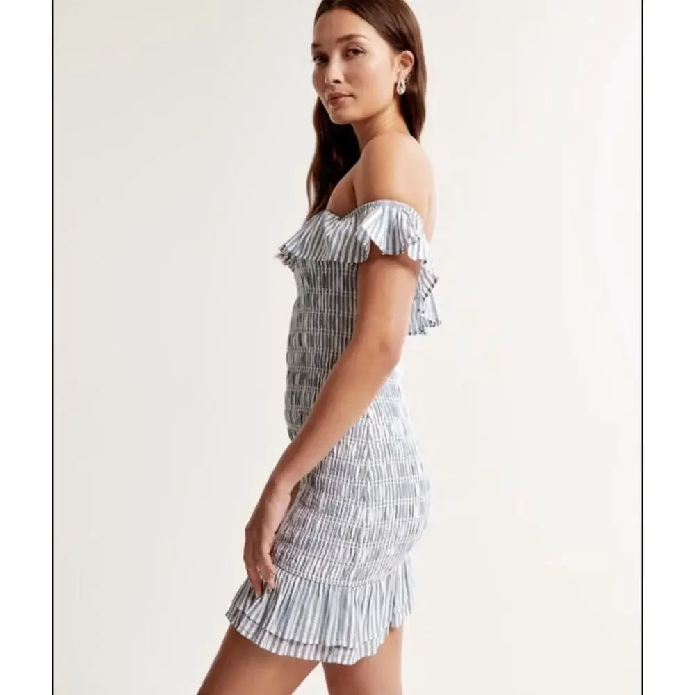 Abercrombie Off The Shoulder Smocked Mini Dress Striped Size Small Tall Preppy - Picture 3 of 9